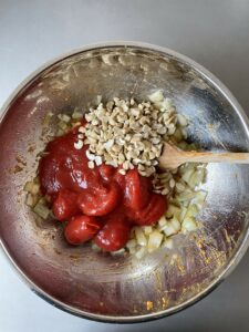 Tomaten und Cashewnüsse